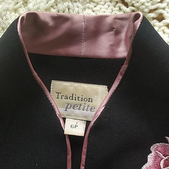 Unique Embroidered Rose Blazer - Picture 6 of 16